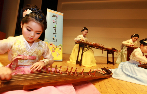 재단 국악영재학생들 ‘제1회 크라운해태 모여라! 국악영재들’ 악기부문(가야금) 대상수상.